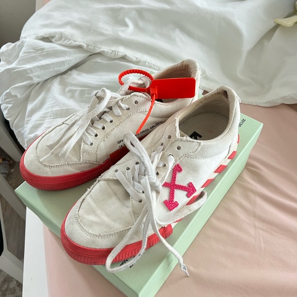 OFF-WHITE VULCANIZED LOW-TOP SNEAKERS - Picture 2 of 4